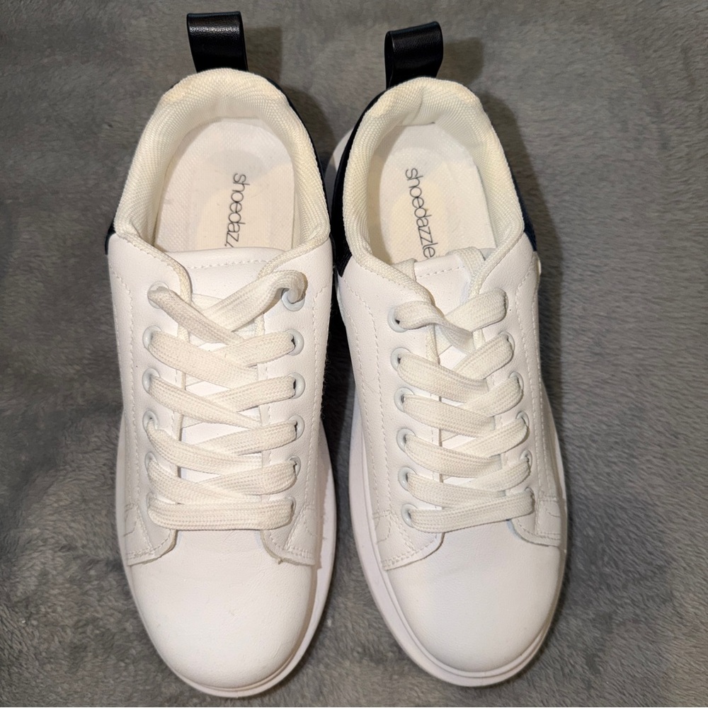 Shoe Dazzle Men's Classic White Sneakers